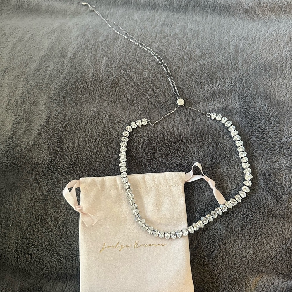 Elegant Silver Necklace by [Brand]